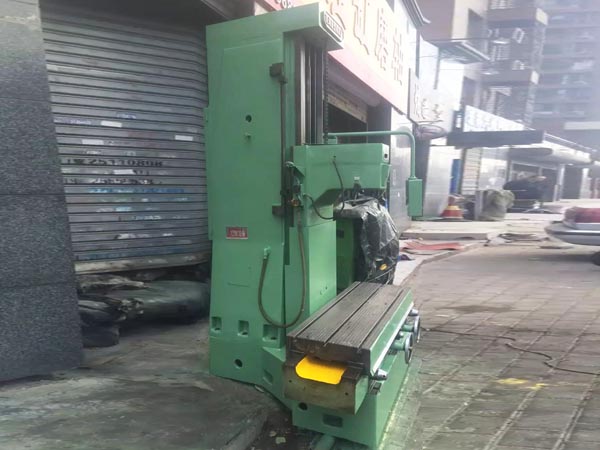 舊設(shè)備噴漆